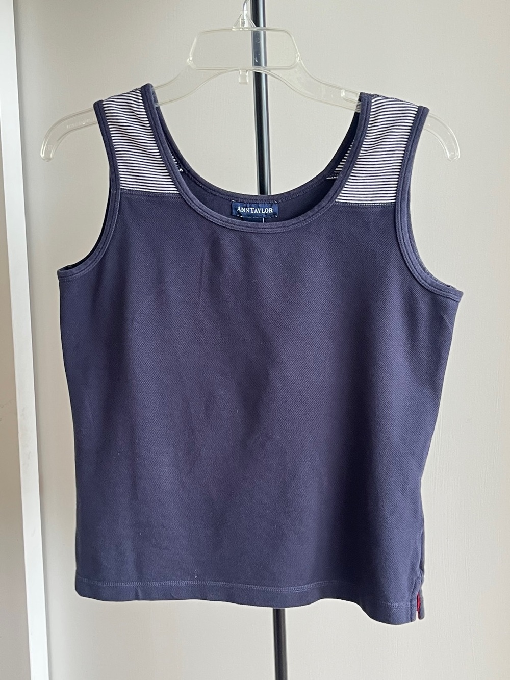 Ann Taylor Navy Blue Striped Sleeveless Round Neck 98% Cotton 2% Spandex Top S
